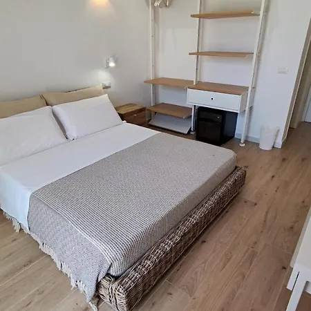 לינה וארוחת בוקר Va' Pensiero 3*